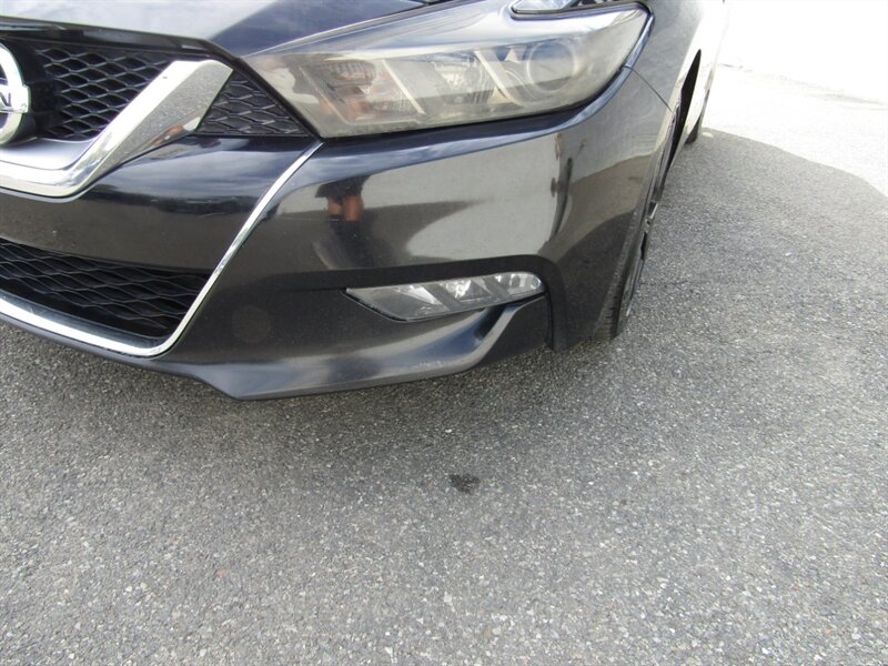 2016 Nissan Maxima S photo 11