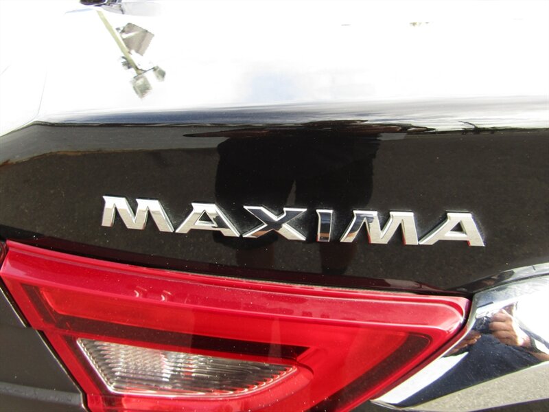 2016 Nissan Maxima S photo 20