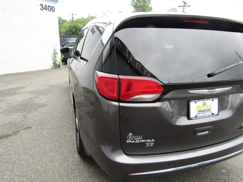 2020 Chrysler Pacifica Limited 35th Anniver - Photo 24 - Haddon Twp, NJ 08107