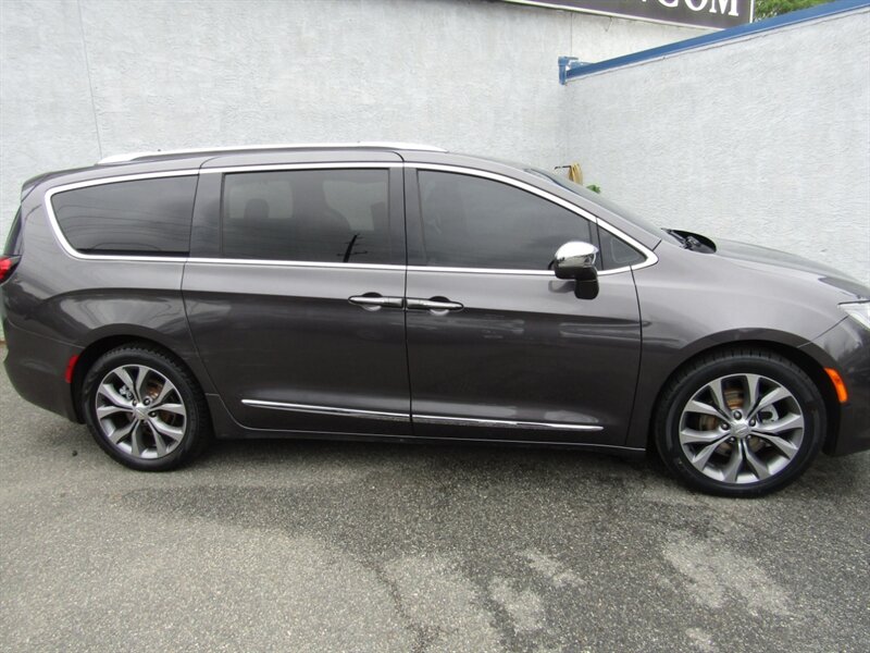 2020 Chrysler Pacifica Limited 35th Anniver - Photo 8 - Haddon Twp, NJ 08107