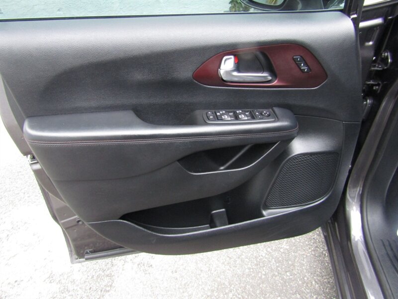 2020 Chrysler Pacifica Limited 35th Anniver - Photo 31 - Haddon Twp, NJ 08107