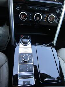 2019 Land Rover Discovery HSE,AWD, LUX PKG,DVD PKG,RVC,SILVER CERTIFIED - Photo 35 - Haddon Twp, NJ 08107
