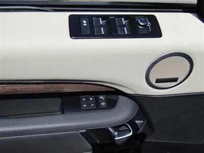 2019 Land Rover Discovery HSE,AWD, LUX PKG,DVD PKG,RVC,SILVER CERTIFIED - Photo 12 - Haddon Twp, NJ 08107