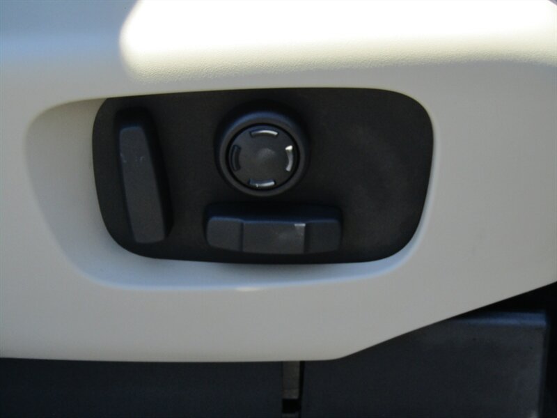 2019 Land Rover Discovery HSE,AWD, LUX PKG,DVD PKG,RVC,SILVER CERTIFIED - Photo 25 - Haddon Twp, NJ 08107