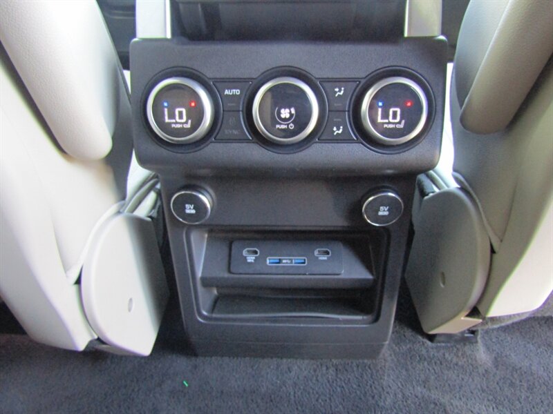 2019 Land Rover Discovery HSE,AWD, LUX PKG,DVD PKG,RVC,SILVER CERTIFIED - Photo 36 - Haddon Twp, NJ 08107