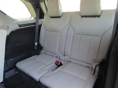 2019 Land Rover Discovery HSE,AWD, LUX PKG,DVD PKG,RVC,SILVER CERTIFIED - Photo 18 - Haddon Twp, NJ 08107
