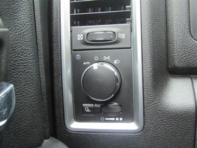 2021 RAM 1500 Classic WARLOCK,4x4,CONV PKG,RVC,SILVER CERTIFIED - Photo 26 - Haddon Twp, NJ 08107