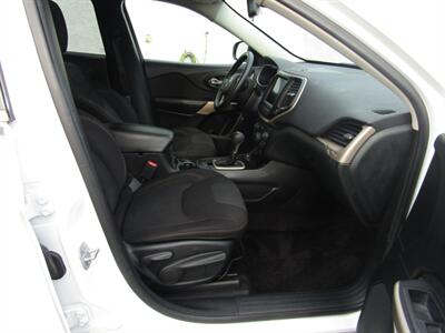 2017 Jeep Cherokee Latitude   - Photo 22 - Haddon Twp, NJ 08107