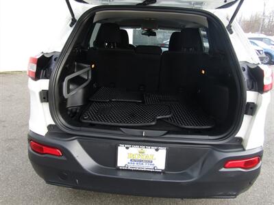 2017 Jeep Cherokee Latitude   - Photo 18 - Haddon Twp, NJ 08107