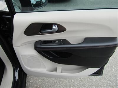 2017 Chrysler Pacifica TOURING,TECH PKG,NAV,CONV PKG,RVC,SILVER CERTIFIED   - Photo 40 - Haddon Twp, NJ 08107