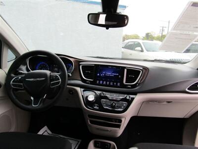 2017 Chrysler Pacifica TOURING,TECH PKG,NAV,CONV PKG,RVC,SILVER CERTIFIED   - Photo 43 - Haddon Twp, NJ 08107