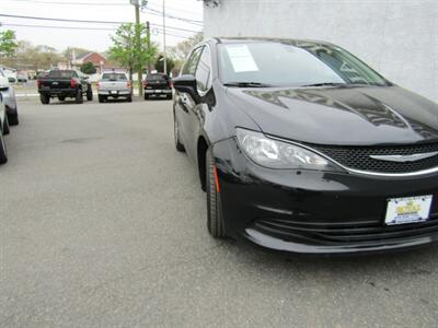 2017 Chrysler Pacifica TOURING,TECH PKG,NAV,CONV PKG,RVC,SILVER CERTIFIED   - Photo 10 - Haddon Twp, NJ 08107