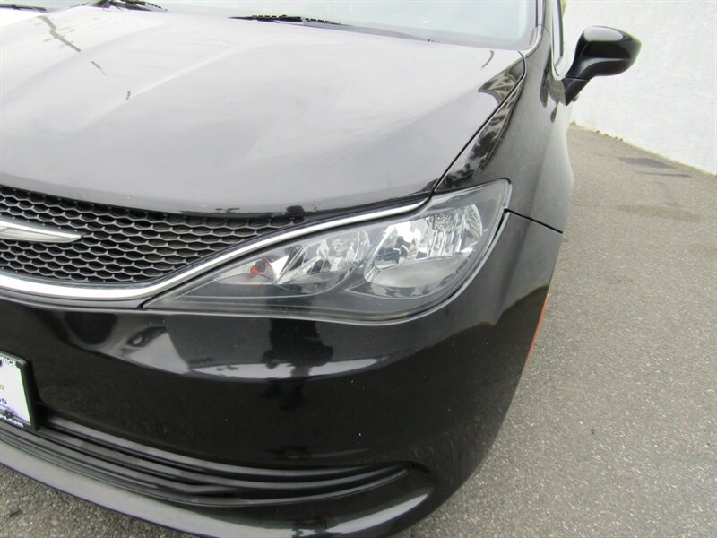 2017 Chrysler Pacifica TOURING,TECH PKG,NAV,CONV PKG,RVC,SILVER CERTIFIED - Photo 12 - Haddon Twp, NJ 08107