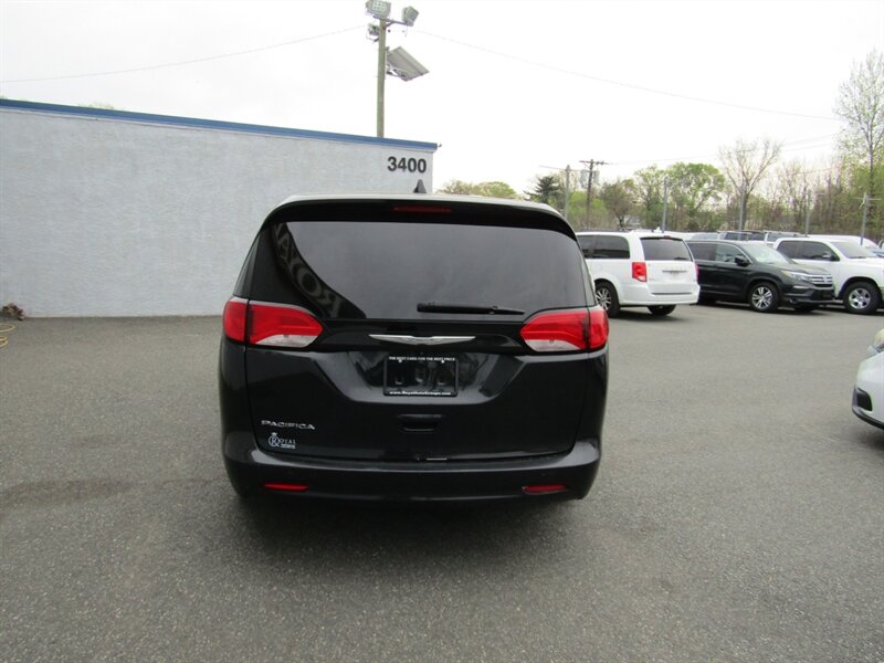 2017 Chrysler Pacifica TOURING,TECH PKG,NAV,CONV PKG,RVC,SILVER CERTIFIED - Photo 6 - Haddon Twp, NJ 08107