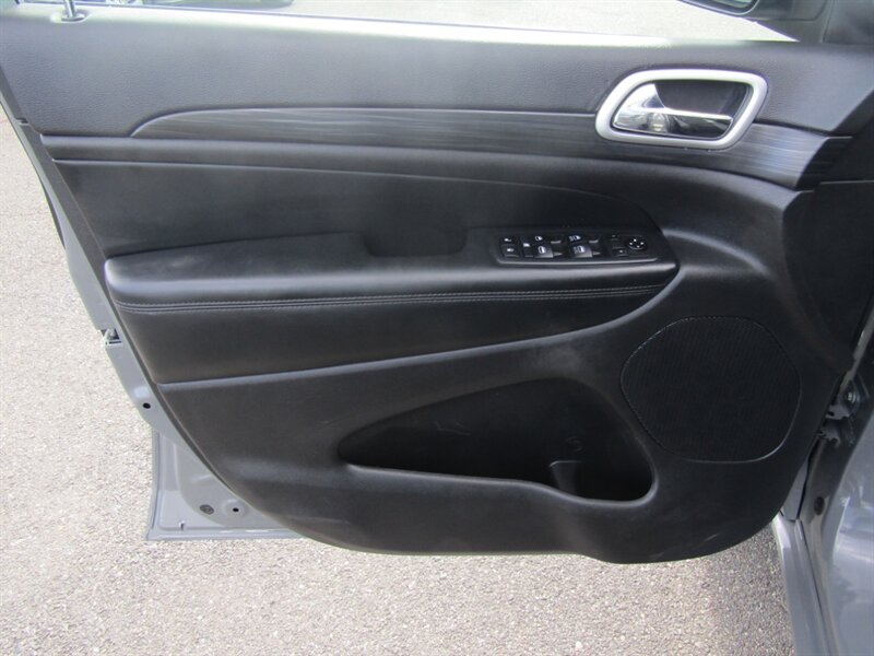 2021 Jeep Grand Cherokee Laredo X - Photo 9 - Haddon Twp, NJ 08107