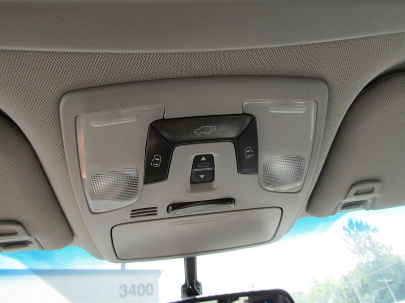 2015 Toyota Sienna XLE 7-Passenger Auto - Photo 58 - Haddon Twp, NJ 08107