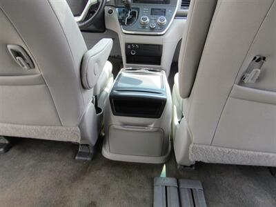 2015 Toyota Sienna XLE 7-Passenger Auto   - Photo 42 - Haddon Twp, NJ 08107