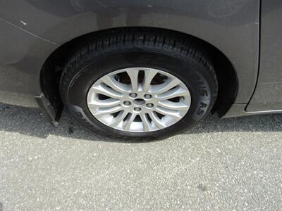 2015 Toyota Sienna XLE 7-Passenger Auto   - Photo 16 - Haddon Twp, NJ 08107
