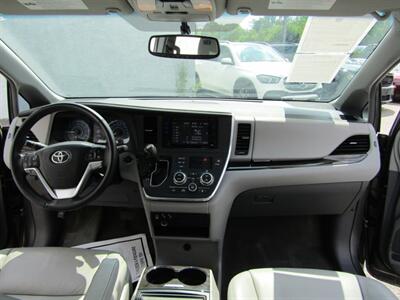 2015 Toyota Sienna XLE 7-Passenger Auto   - Photo 44 - Haddon Twp, NJ 08107