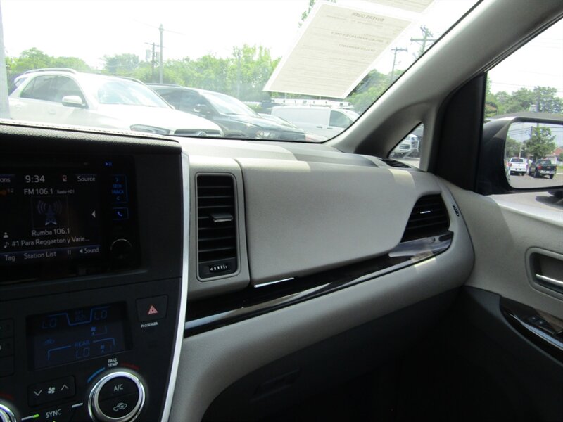 2015 Toyota Sienna XLE 7-Passenger Auto - Photo 52 - Haddon Twp, NJ 08107