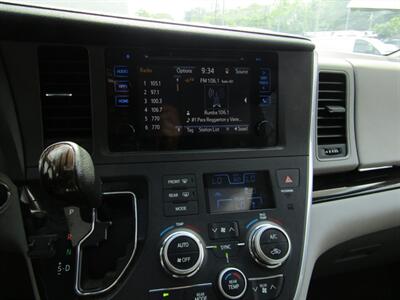 2015 Toyota Sienna XLE 7-Passenger Auto   - Photo 51 - Haddon Twp, NJ 08107