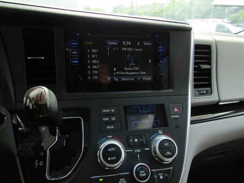 2015 Toyota Sienna XLE 7-Passenger Auto - Photo 51 - Haddon Twp, NJ 08107