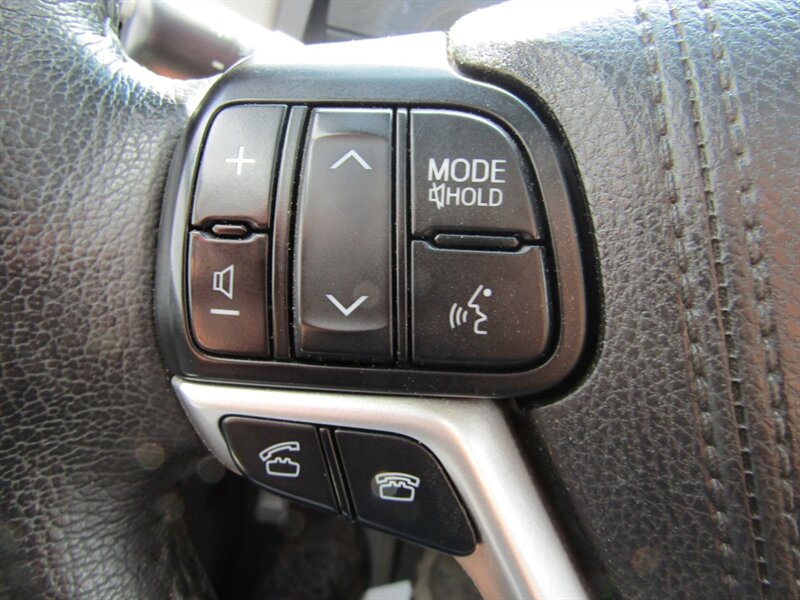 2015 Toyota Sienna XLE 7-Passenger Auto - Photo 47 - Haddon Twp, NJ 08107