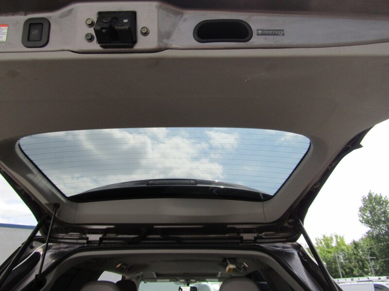 2015 Toyota Sienna XLE 7-Passenger Auto - Photo 34 - Haddon Twp, NJ 08107