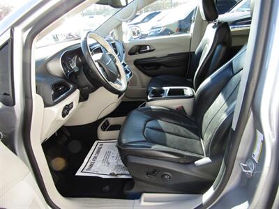 2020 Chrysler Pacifica LIMITED,NAV,PANO,TECH PKG,SILVER CERTIFIED   - Photo 12 - Haddon Twp, NJ 08107