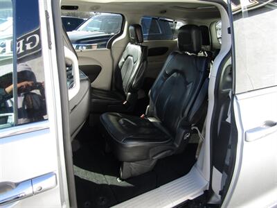 2020 Chrysler Pacifica LIMITED,NAV,PANO,TECH PKG,SILVER CERTIFIED   - Photo 15 - Haddon Twp, NJ 08107