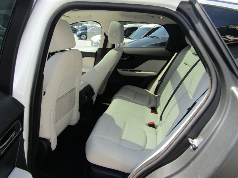 2018 Jaguar F-PACE AWD,NAV,PRESTIGE PKG,COMFORT PKG,SILVER CERTIFIED - Photo 36 - Haddon Twp, NJ 08107