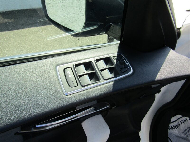 2018 Jaguar F-PACE AWD,NAV,PRESTIGE PKG,COMFORT PKG,SILVER CERTIFIED - Photo 31 - Haddon Twp, NJ 08107