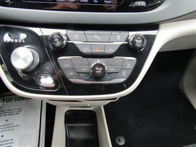 2017 Chrysler Pacifica Touring Plus - Photo 28 - Haddon Twp, NJ 08107