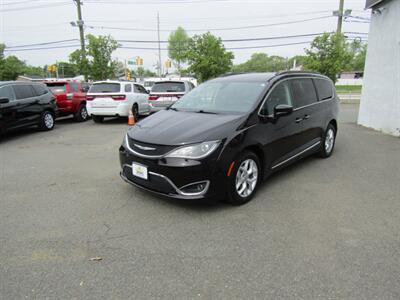 2017 Chrysler Pacifica Touring Plus - Photo 2 - Haddon Twp, NJ 08107