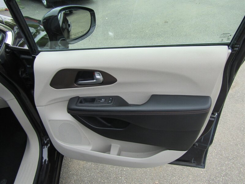 2017 Chrysler Pacifica Touring Plus - Photo 18 - Haddon Twp, NJ 08107