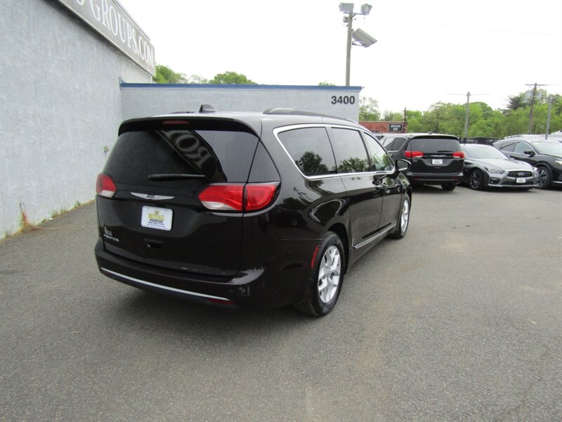 2017 Chrysler Pacifica Touring Plus - Photo 11 - Haddon Twp, NJ 08107