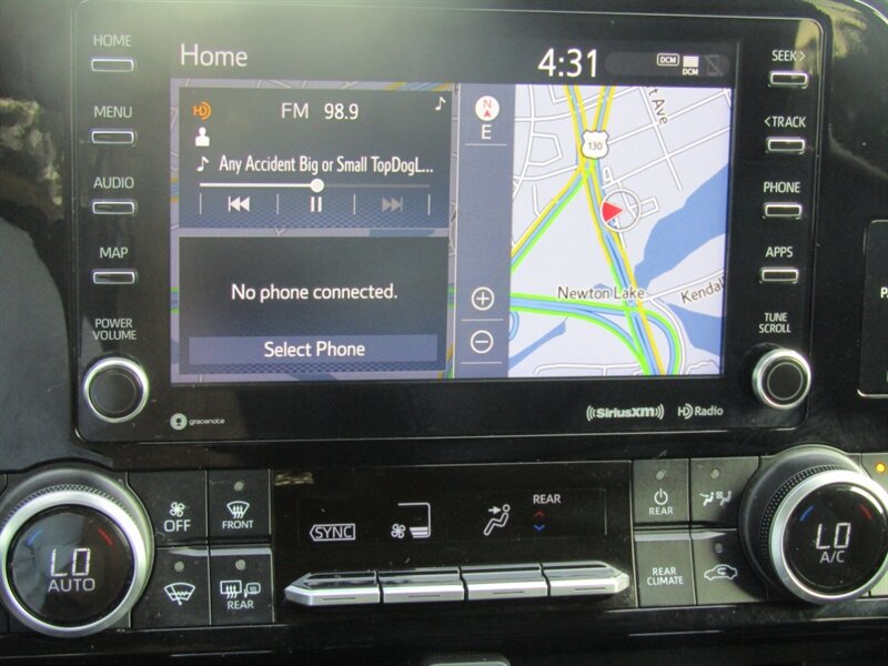 2021 Toyota Highlander XLE,NAV,DR ASST.PAG,TECH PKG,HUD,SILVER CERTIFIED - Photo 30 - Haddon Twp, NJ 08107