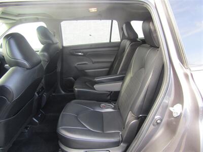 2021 Toyota Highlander XLE,NAV,DR ASST.PAG,TECH PKG,HUD,SILVER CERTIFIED - Photo 13 - Haddon Twp, NJ 08107