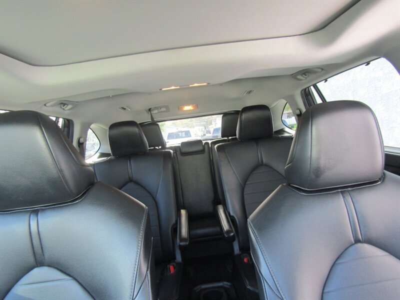 2021 Toyota Highlander XLE,NAV,DR ASST.PAG,TECH PKG,HUD,SILVER CERTIFIED - Photo 16 - Haddon Twp, NJ 08107