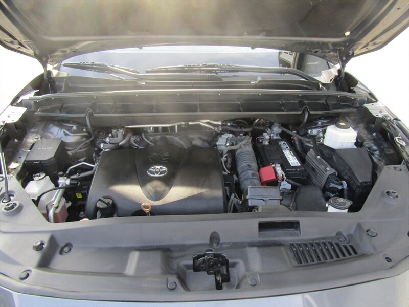 2021 Toyota Highlander XLE,NAV,DR ASST.PAG,TECH PKG,HUD,SILVER CERTIFIED - Photo 40 - Haddon Twp, NJ 08107