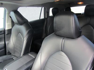 2021 Toyota Highlander XLE,NAV,DR ASST.PAG,TECH PKG,HUD,SILVER CERTIFIED - Photo 12 - Haddon Twp, NJ 08107