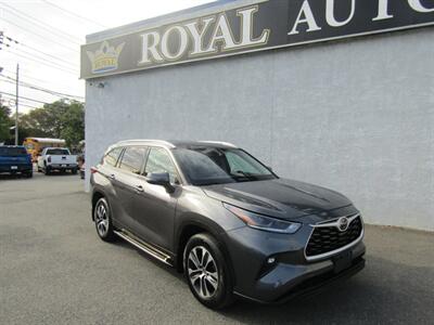 2021 Toyota Highlander XLE,NAV,DR ASST.PAG,TECH PKG,HUD,SILVER CERTIFIED - Photo 1 - Haddon Twp, NJ 08107