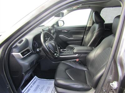 2021 Toyota Highlander XLE,NAV,DR ASST.PAG,TECH PKG,HUD,SILVER CERTIFIED - Photo 11 - Haddon Twp, NJ 08107