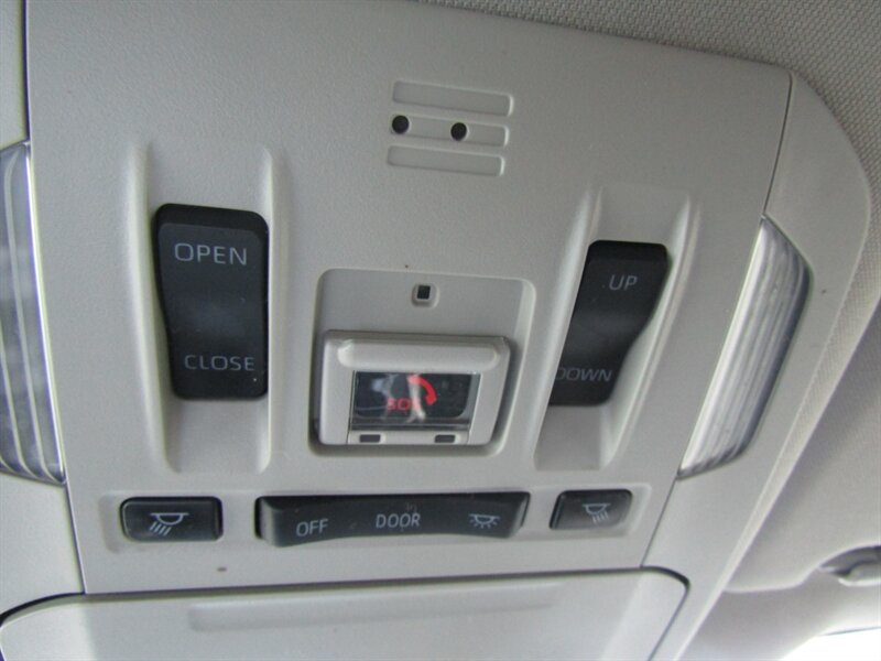 2021 Toyota Highlander XLE,NAV,DR ASST.PAG,TECH PKG,HUD,SILVER CERTIFIED - Photo 34 - Haddon Twp, NJ 08107