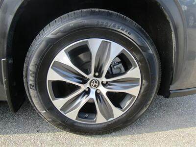 2021 Toyota Highlander XLE,NAV,DR ASST.PAG,TECH PKG,HUD,SILVER CERTIFIED - Photo 36 - Haddon Twp, NJ 08107