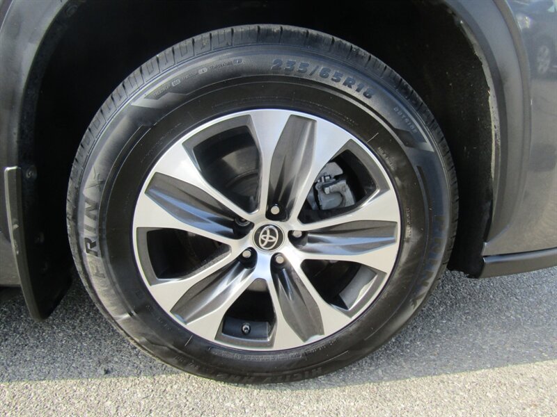 2021 Toyota Highlander XLE,NAV,DR ASST.PAG,TECH PKG,HUD,SILVER CERTIFIED - Photo 36 - Haddon Twp, NJ 08107