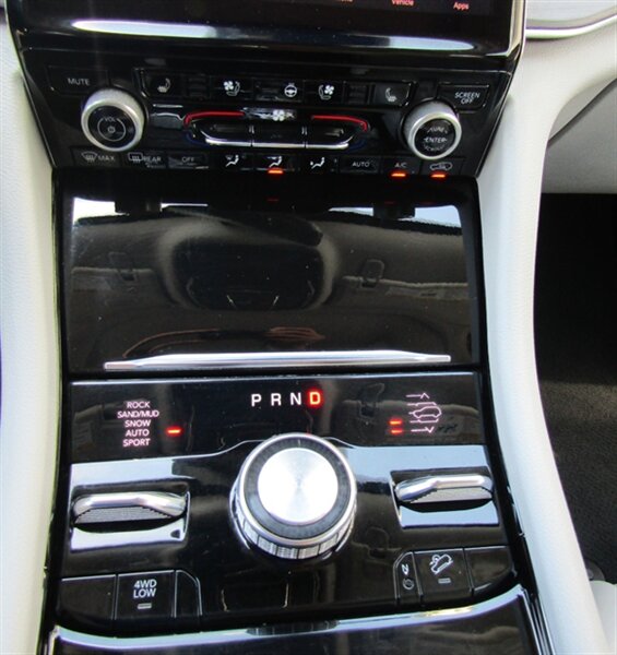 2022 Jeep Grand Cherokee L 4X4,OVERLAND,LUX TECH PKG,PANO,SILVER CERTIFIED - Photo 35 - Haddon Twp, NJ 08107