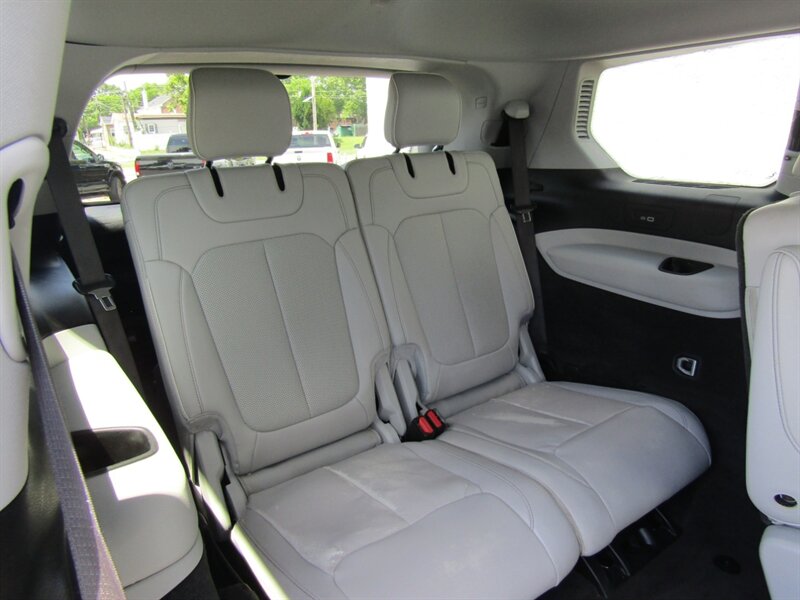 2022 Jeep Grand Cherokee L 4X4,OVERLAND,LUX TECH PKG,PANO,SILVER CERTIFIED - Photo 20 - Haddon Twp, NJ 08107