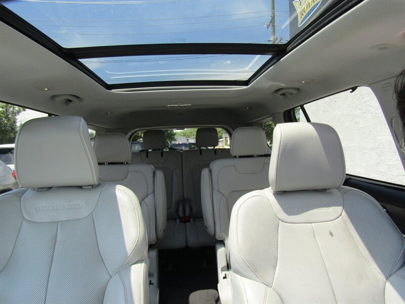 2022 Jeep Grand Cherokee L 4X4,OVERLAND,LUX TECH PKG,PANO,SILVER CERTIFIED - Photo 18 - Haddon Twp, NJ 08107