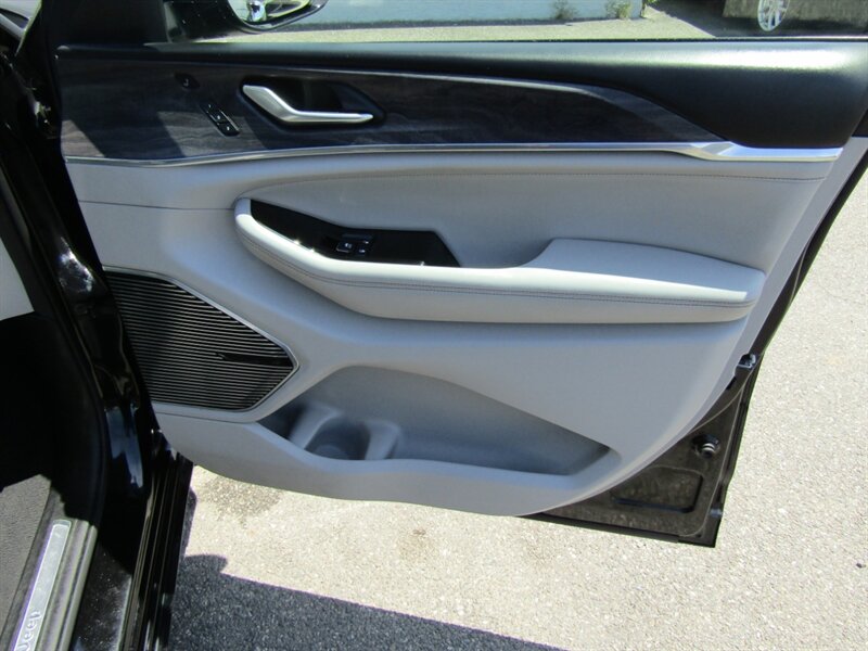 2022 Jeep Grand Cherokee L 4X4,OVERLAND,LUX TECH PKG,PANO,SILVER CERTIFIED - Photo 25 - Haddon Twp, NJ 08107
